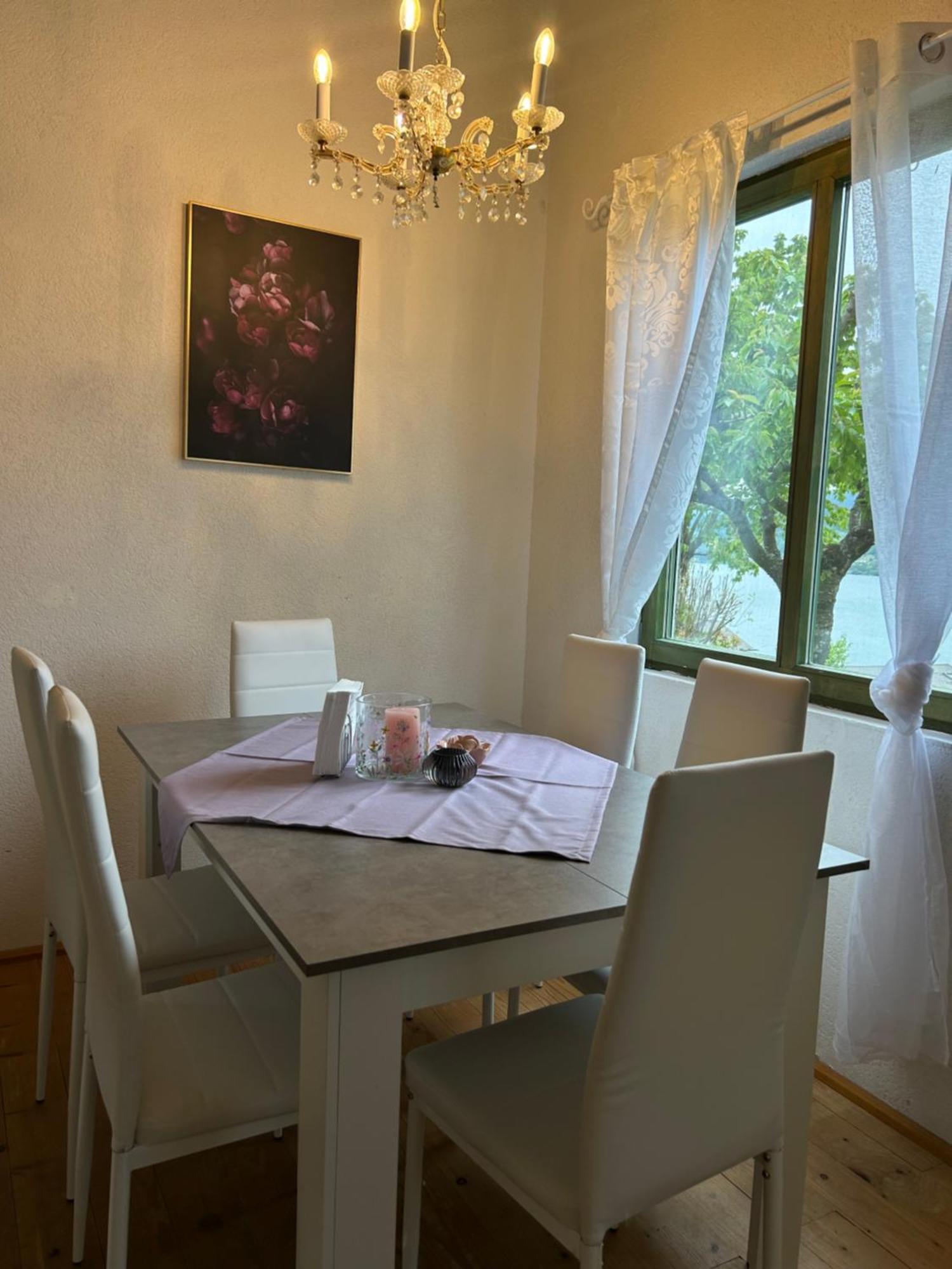 Kantor Village Am Millstaetter See - Boutique-Chalets Und Lodges Millstatt Eksteriør bilde