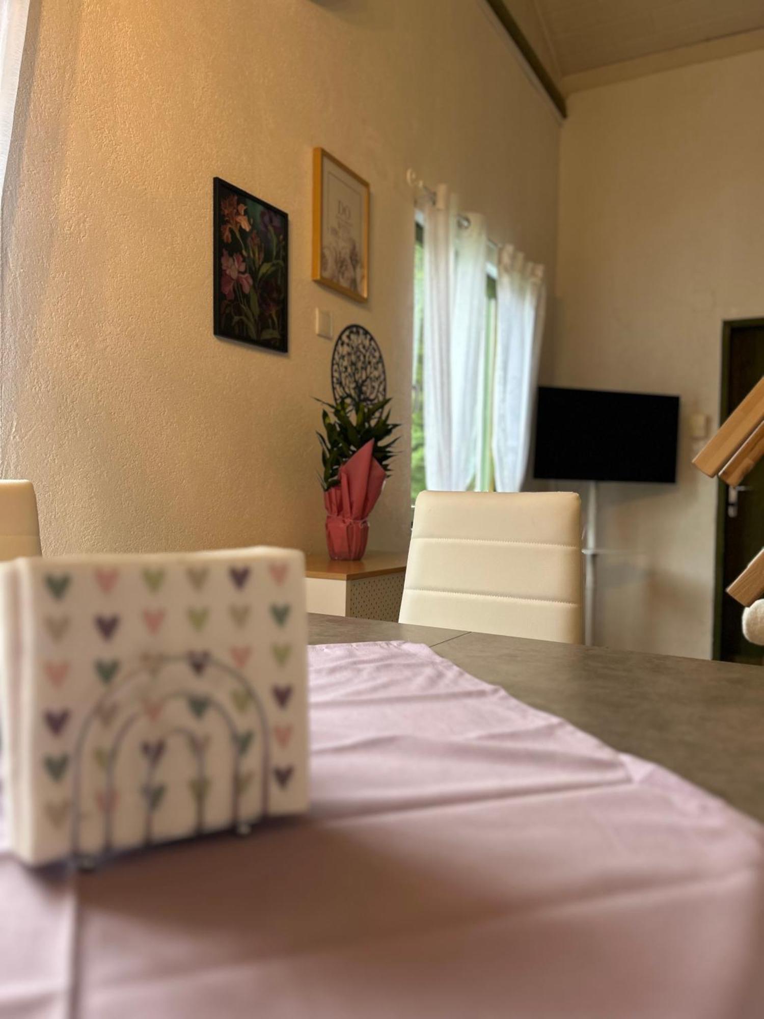 Kantor Village Am Millstaetter See - Boutique-Chalets Und Lodges Millstatt Eksteriør bilde